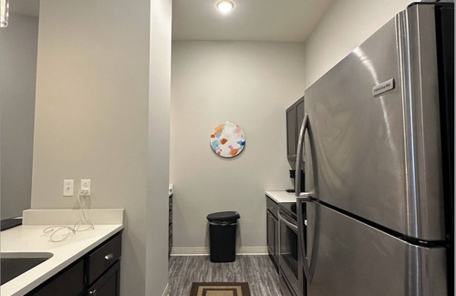 Downtown Cleveland Apartment | Relaxing & Modern Playhouse Square Apartment! Pool/Steam Room/Gym