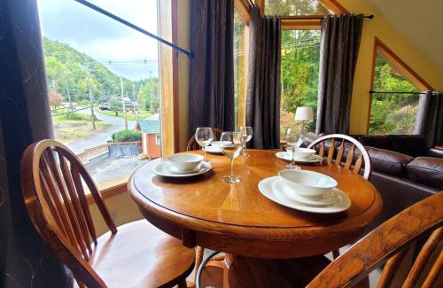 Gatlinburg Apartment | Relaxing Mountain Escape