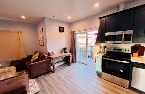 South San Francisco House | Relaxing Pet Friendly 3BR Near Biotech, City