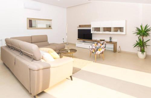 Loborika Villa | Relaxing pool villa Mattuzzi in Loborika