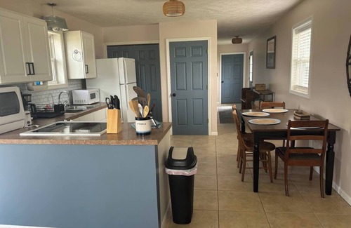 Bendena House | Relaxing Riverfront 2 Bedroom 1 Bathroom Home