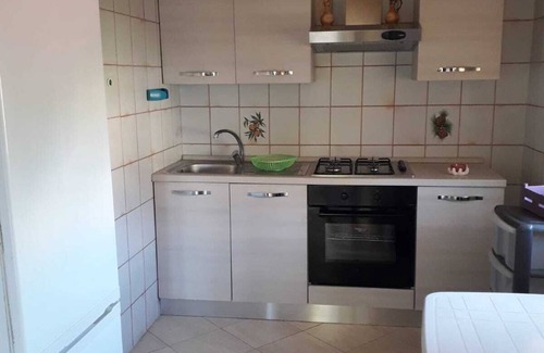 Agnone Apartment | Relaxing sea house located 20 km from Ortigia and 15 km from the amusement park .