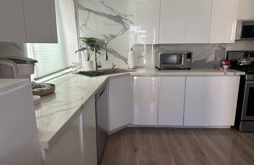 Los Altos House | Relaxing townhome in lively Long Beach