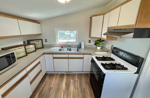 Onset House | Relaxing Water view Onset Beach 3 bedrooms walking distance to everything