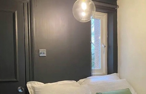 Copers Cope Apartment | Remarkable 1-Bed Apartment in Beckenham