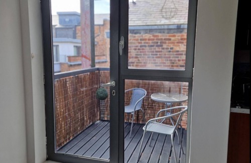 Chinatown Apartment | Remarkable 2-bed Apartment in Central Liverpool
