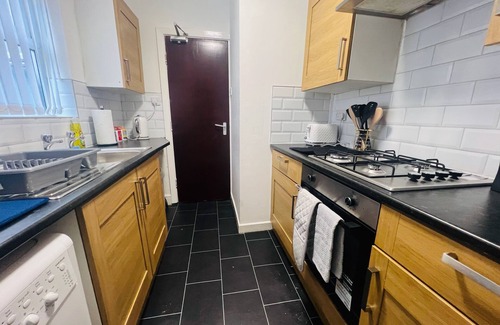 Bootle House | Remarkable 4-Bed House in Bootle, Liverpool