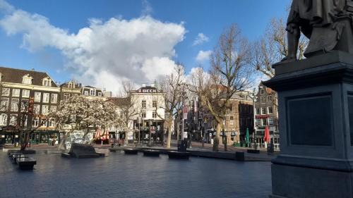 Canal Ring Boat Rental | Rembrandt Square Boat