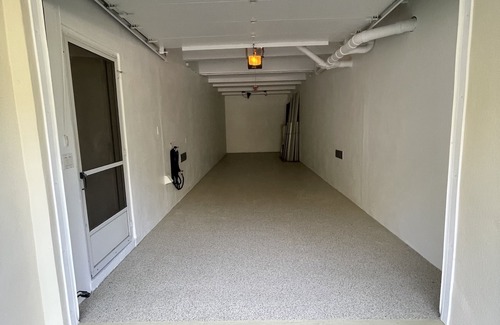 Orchid Island Condo | Remodeled 3 bedroom condo, only 100 feet from the sandy private beach. Sleeps 10