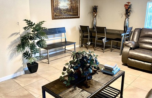 Citrus Heights House | Remodeled historical cottage, super close to great shopping malls.