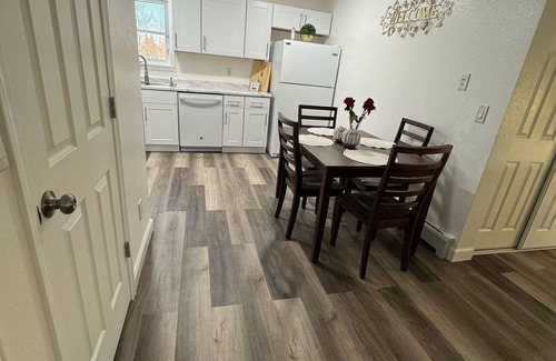 Spenard House | Remodeled n2bed 1 bath Apartment unit
