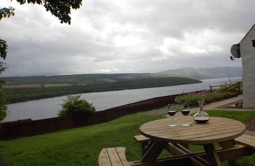 Lochend House | Remote and Rural Traditional Croft house overlooking Loch Ness