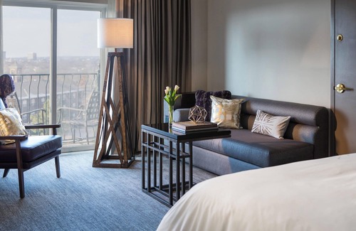 Central Oklahoma City Hotel | Renaissance Waterford Oklahoma City Hotel