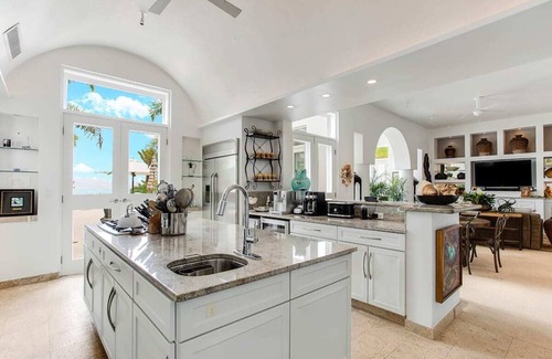 The Valley Villa | Rendezvous in Rendezvous Bay by Personal Villas - Secluded and Sophisticated
