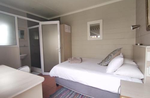 Douglas House | Rene's Guesthouse