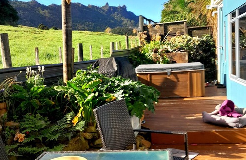 Whangarei Heads House | Reno nearly Complete. nNew huge deck in Novembern