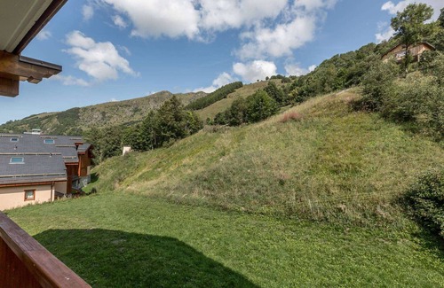 Saint-Martin-de-Belleville Apartment | Renovated 4/6 pers apartment, spa & slopeside