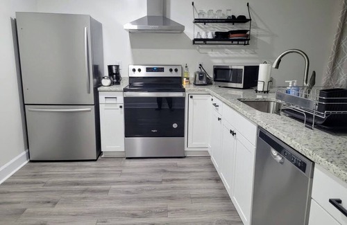 Durham Apartment | Renovated 2 Bed Walltown Home Walk to Duke B