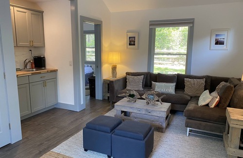 Mattituck Cottage | Renovated 2 BR Cottage-Perfect for North Fork Beach,Vineyard,Wedding Vacations!