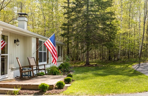 Gills Rock Apartment | Renovated 3 bedroom cottage in the heart of northern Door County