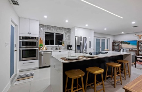 Coral Heights House | Renovated and Luxury Home w/Htd Pool - NEAT.life