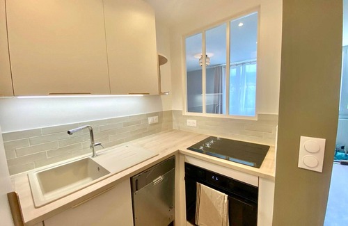 Annecy-le-Vieux Apartment | Renovated apartment near lake with parking