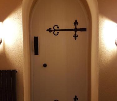 Crynant House | Renovated Church close to the beach