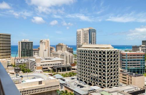 Waikiki House | Renovated Condo Near Waikiki Beach