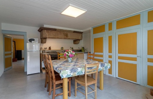 Equevilley Cottage | Renovated country house with garden, pets accepted near Vesoul