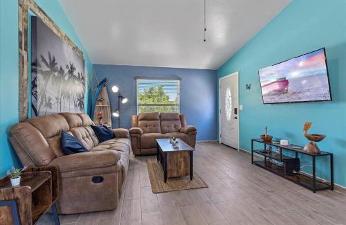 Englewood East Apartment | Renovated, Cozy 2 Bedroom