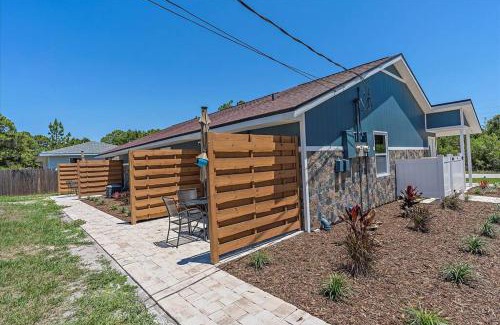 Englewood East Apartment | Renovated, Cozy 2 Bedroom