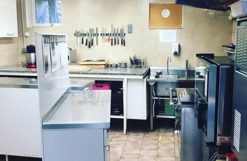 Massiac House | RENOVATED FARMHOUSE 26 PERS HEATED POOL