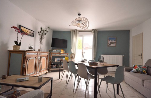 Le Crotoy House | Renovated house located 5 minutes from the beach and playground, close to shops.