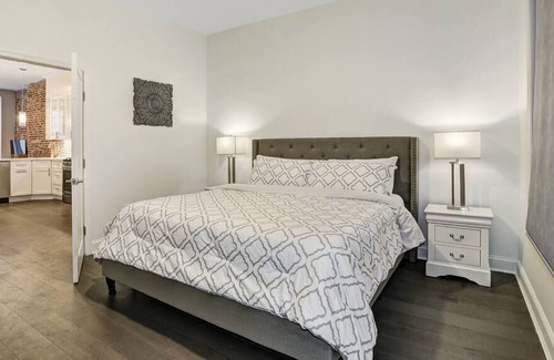 Hoboken Apartment | Renovated Luxury 1 Bedroom, <15 min. to Manhattan