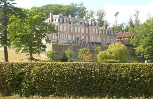 Saint-Christophe-le-Jajolet Cottage | Renovated old house in quiet, pets allowed, garage, in historical park