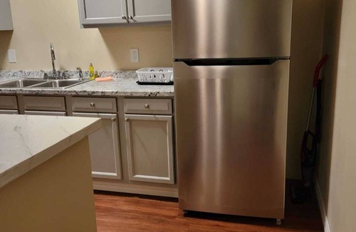 Cliftondale Apartment | Renovated, private, secure, clean and quiet 1 Bedroom Apt.