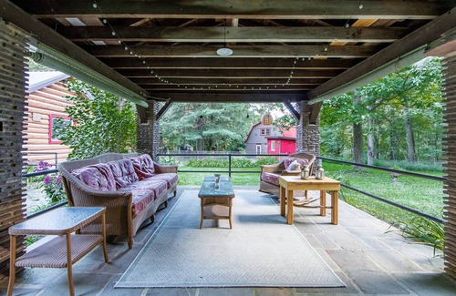 Farmington Cabin | Renovated & rustic cozy cabin with large yard, close to Ohiopyle