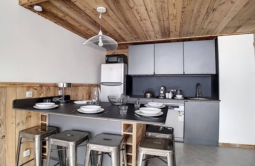 Les Menuires Apartment | Renovated Ski-In/Ski-Out Apartment with South-Facing Balcony