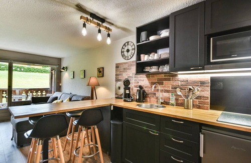 Les Gets Apartment | Renovated Studio with Cabin in Village Center, Near Ski Lifts - Les Gets
