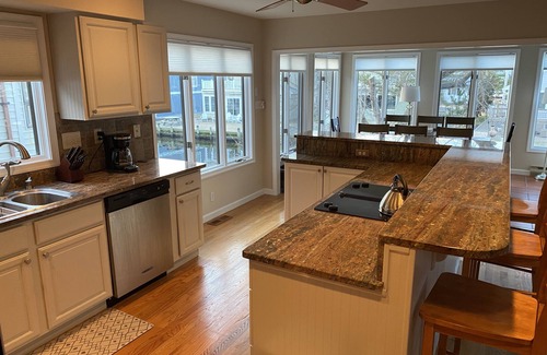 South Bethany Harbor House | Renovated with Amazing Water Views & Access - only 1.5 Blocks to Beach!