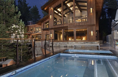 South Tahoe House | RENT FOR CHRISTMAS The Legendary Villa Harrah w/Himalayan Salt Spa & Much More!