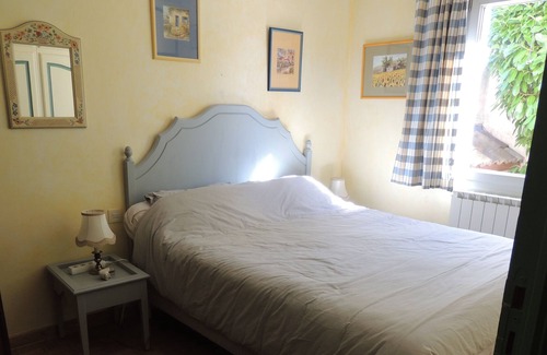 Lauris House | rent house in the luberon with swimming pool