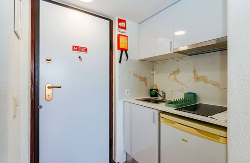Santiago Apartment | RENT4REST SESIMBRA OCEAN VIEW STUDIO - DIRECT BEACH ACCESS