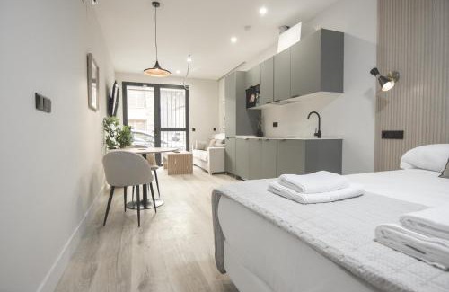 Los Remedios Apartment | RentalSevilla Virgen de Robledo