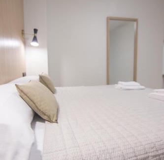 Los Remedios Apartment | RentalSevilla Virgen de Robledo