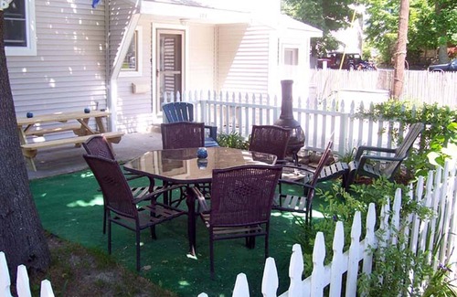 Old Orchard Beach House | Renting fall-winter weeks, weekends. Oct-end of May for college students.