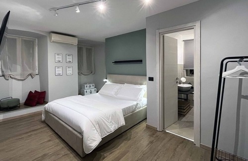 San Fruttuoso Apartment | Reserved apartment in the center, just renovated