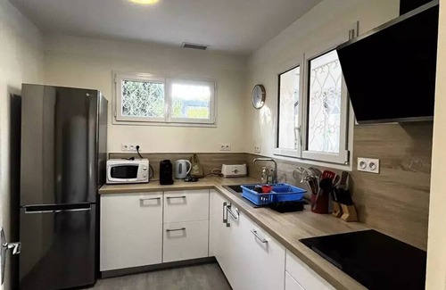 La Jetee Villa | Residence 6Apr41-canet En Roussillon - House T4 ground floor air conditioned beautiful shaded terrace 6AVR44