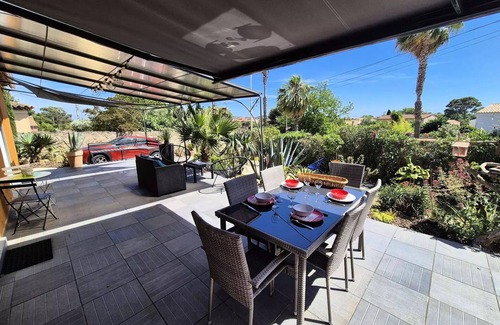 Tamaris Villa | Residence 900-la Seyne Sur Mer - 2 bedroom villa on one level, air conditioning, internet beaches and shops nearby