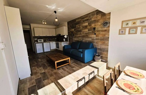 Les Sablettes Apartment | Residence Bali - Air conditioning, fiber connection, in the heart of the Sablettes, all on foot.